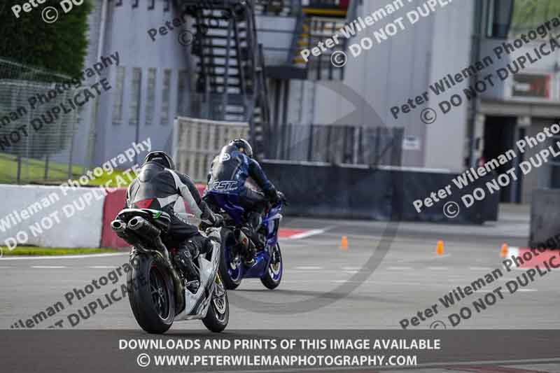 donington no limits trackday;donington park photographs;donington trackday photographs;no limits trackdays;peter wileman photography;trackday digital images;trackday photos